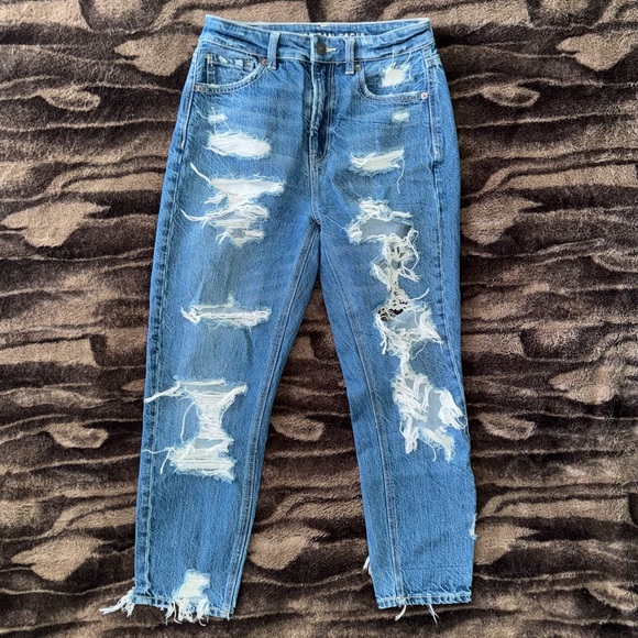 American Eagle Ripped Mom Jean - Picture 3 of 12